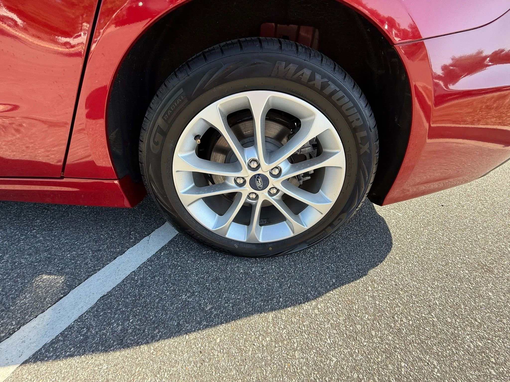 Used 2020 Ford Fusion SE image 10