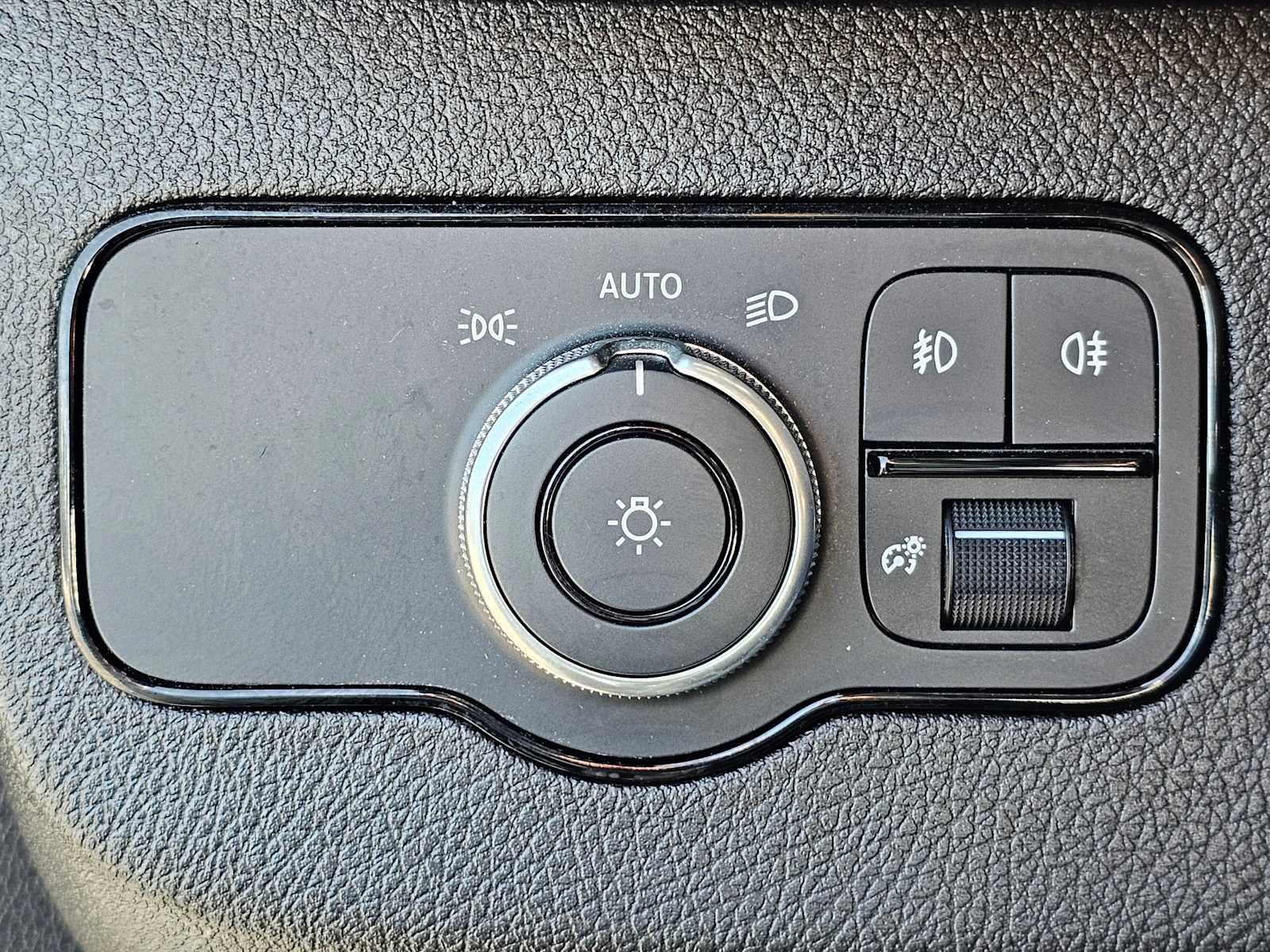 Used 2025 Mercedes-Benz Sprinter 2500 image 29