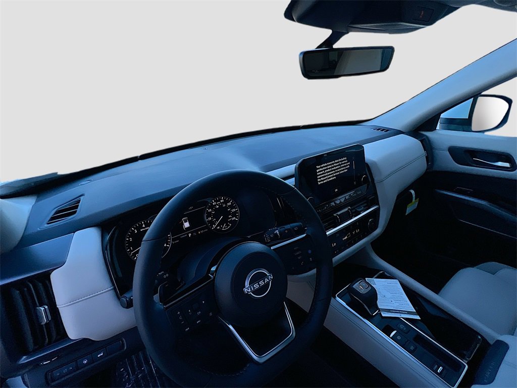 New 2025 Nissan Pathfinder SL image 9