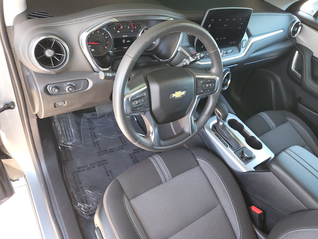 Used 2026 Chevrolet Blazer LT FWD image 12