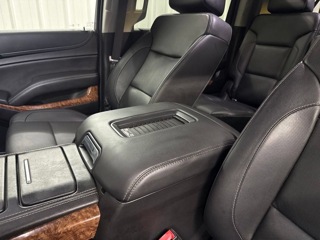 Used 2018 Chevrolet Suburban Premier AWD/4WD image 41