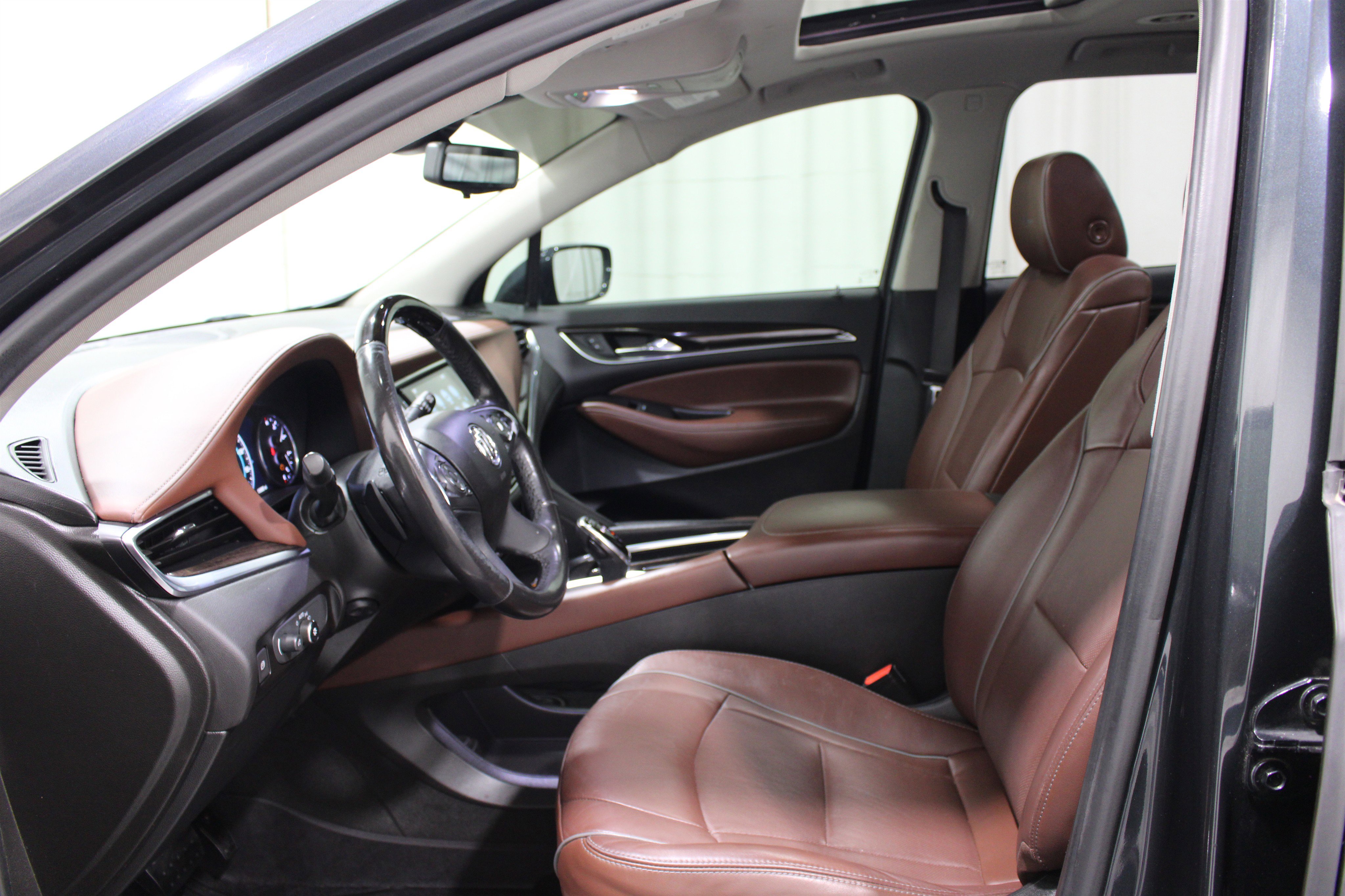 Used 2019 Buick Enclave Avenir w/ Trailering Package, 5000 lbs. FWD image 3