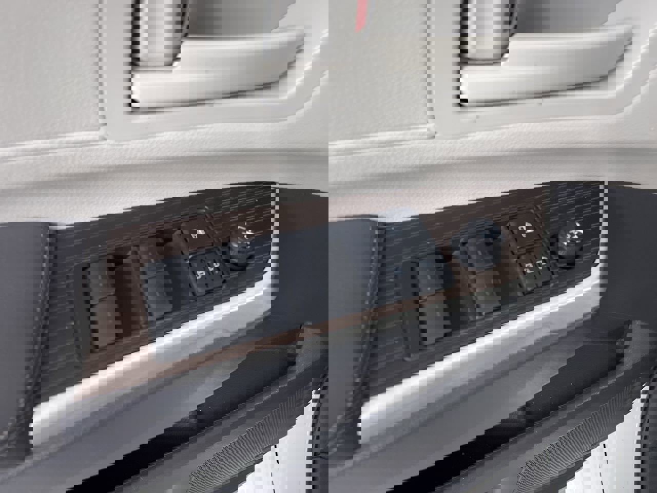 Used 2021 Toyota Sienna LE w/ LE Plus Package image 11