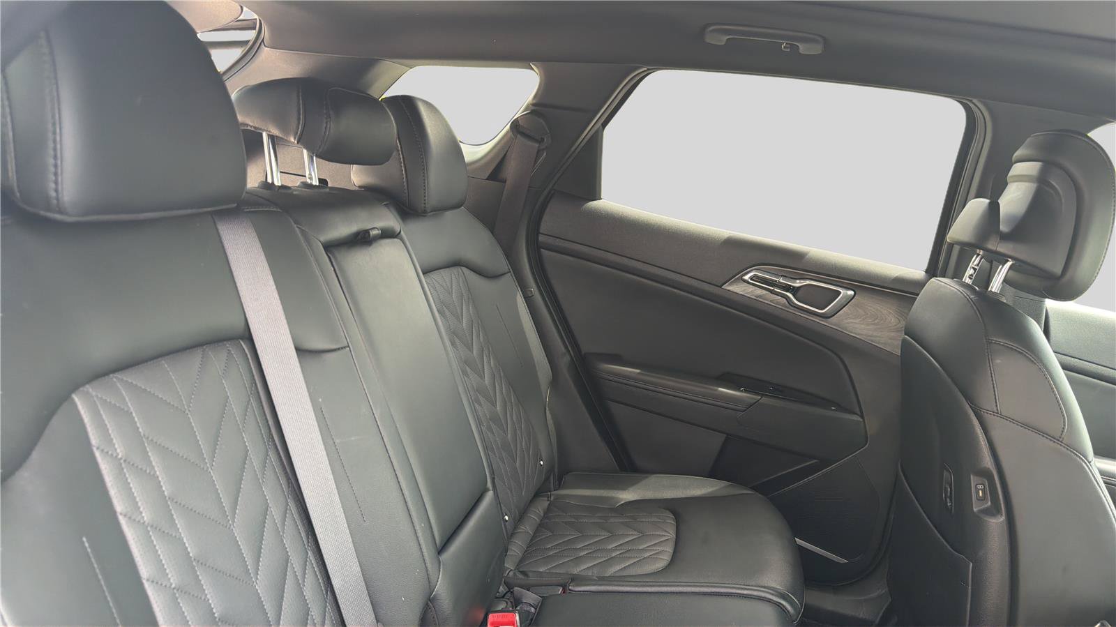 Used 2025 Kia Sportage X-Line w/ Premium Package AWD/4WD image 23
