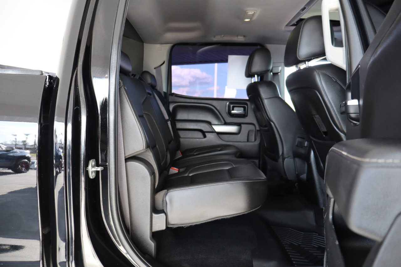 Used 2015 Chevrolet Silverado 2500 LTZ image 31