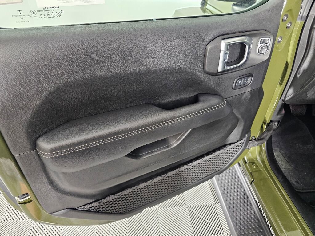 Used 2022 Jeep Wrangler Unlimited Sahara image 17