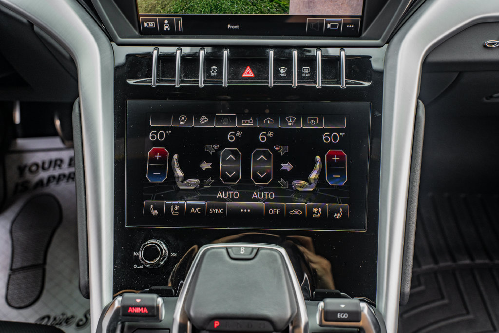 Used 2019 Lamborghini Urus AWD/4WD image 30