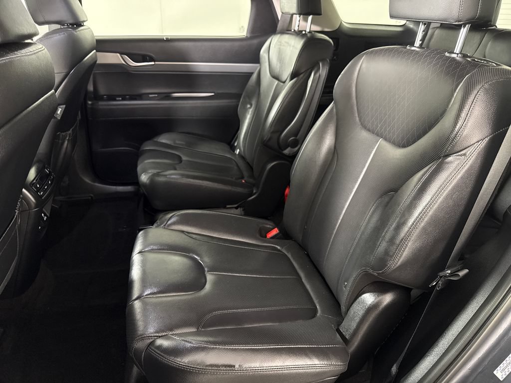 Used 2022 Hyundai Palisade SEL w/ Premium Package FWD image 13