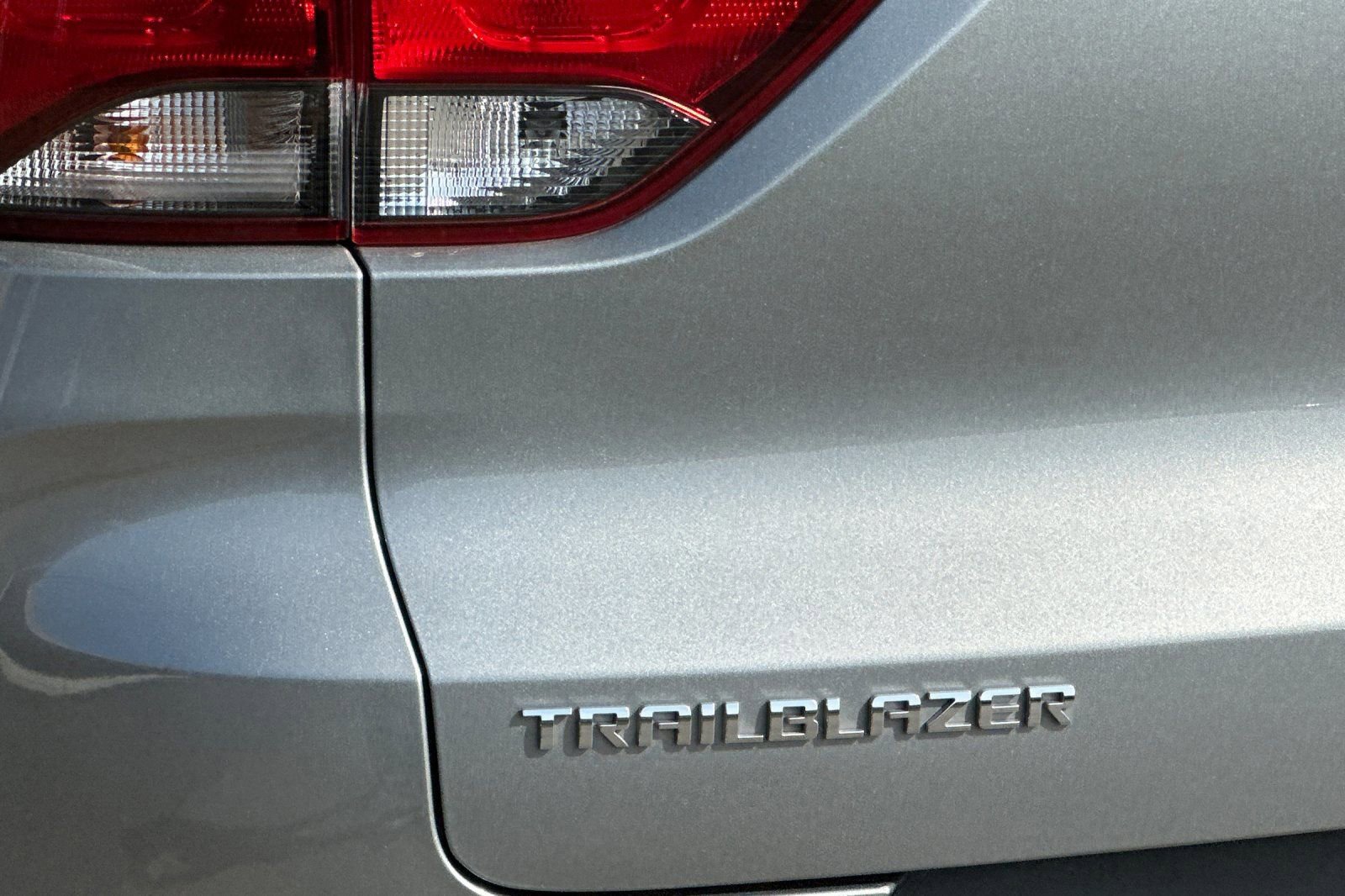 Certified 2024 Chevrolet TrailBlazer LT w/ Driver Confidence Package image 27