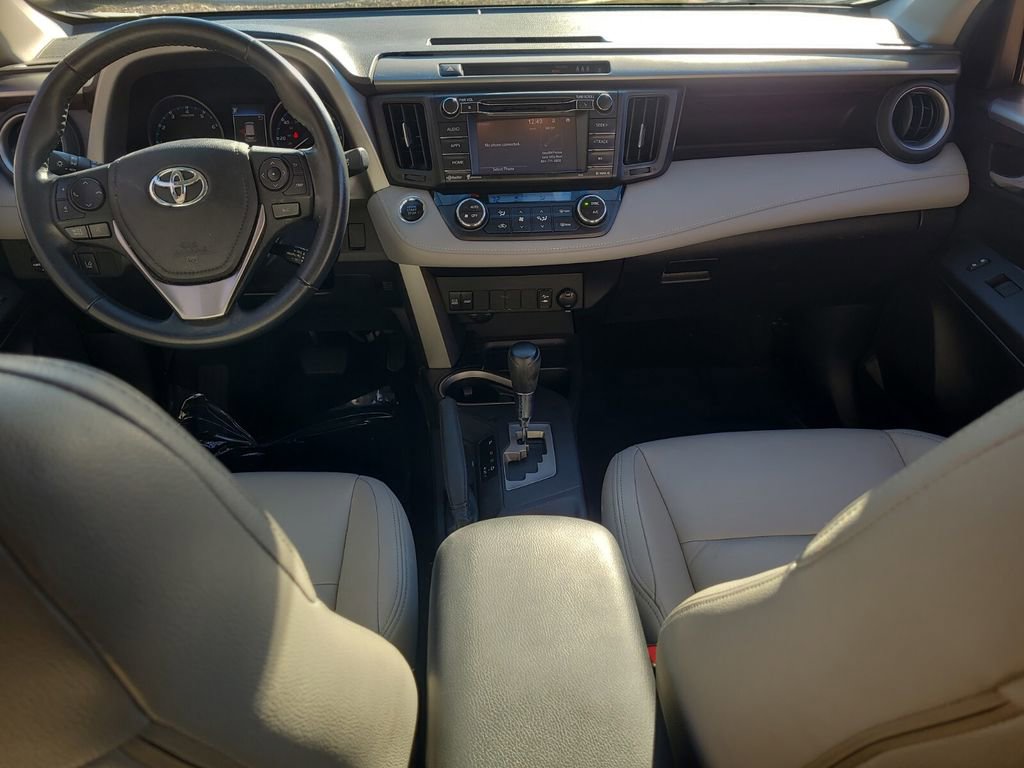 Used 2018 Toyota RAV4 XLE image 14