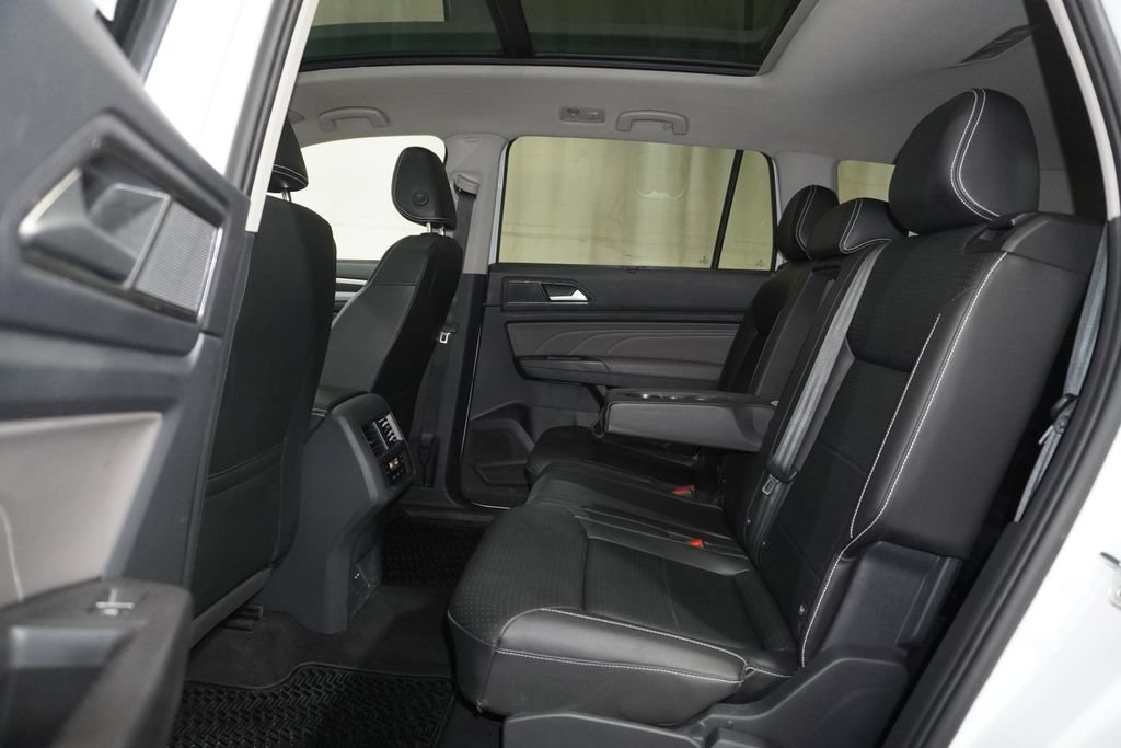 Used 2023 Volkswagen Atlas SE w/ Panoramic Sunroof Package AWD/4WD image 14