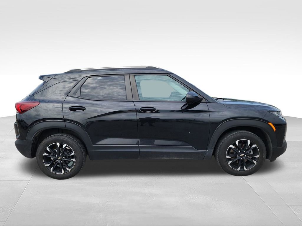 Used 2023 Chevrolet TrailBlazer LT FWD image 9