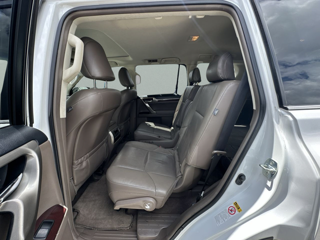 Used 2018 Lexus GX 460 Premium AWD/4WD image 24