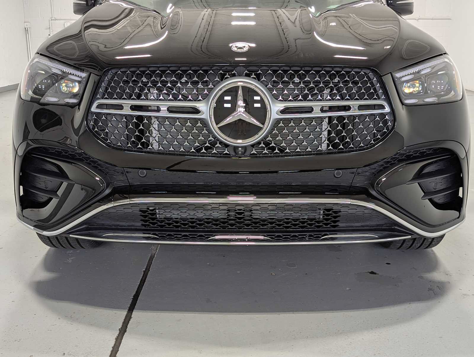 New 2026 Mercedes-Benz GLE 450 4MATIC Coupe image 2