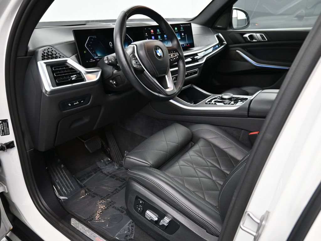 Used 2024 BMW X5 xDrive40i w/ Premium Package AWD/4WD image 2