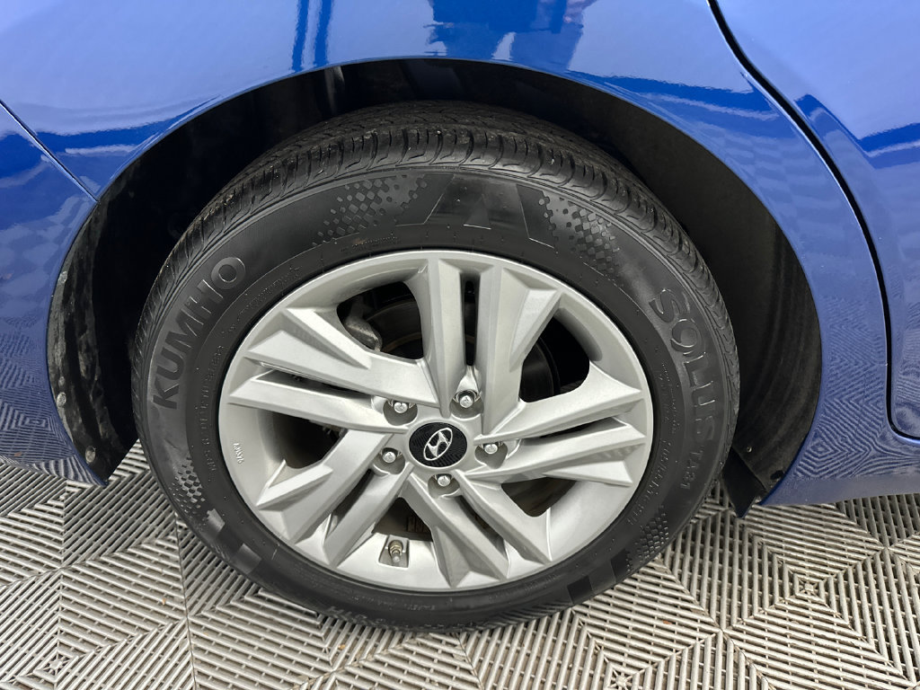Used 2020 Hyundai Elantra SEL FWD image 17