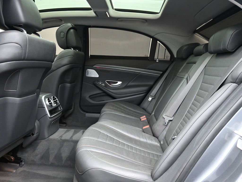 Used 2018 Mercedes-Benz S 560 S 560 w/ Premium Package image 19
