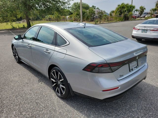 Used 2024 Honda Accord Touring image 12