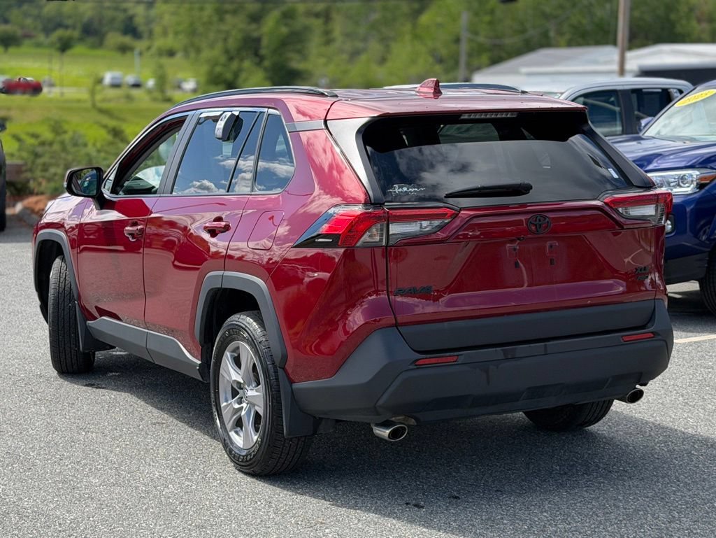 Used 2025 Toyota RAV4 XLE w/ Convenience Package AWD/4WD image 3