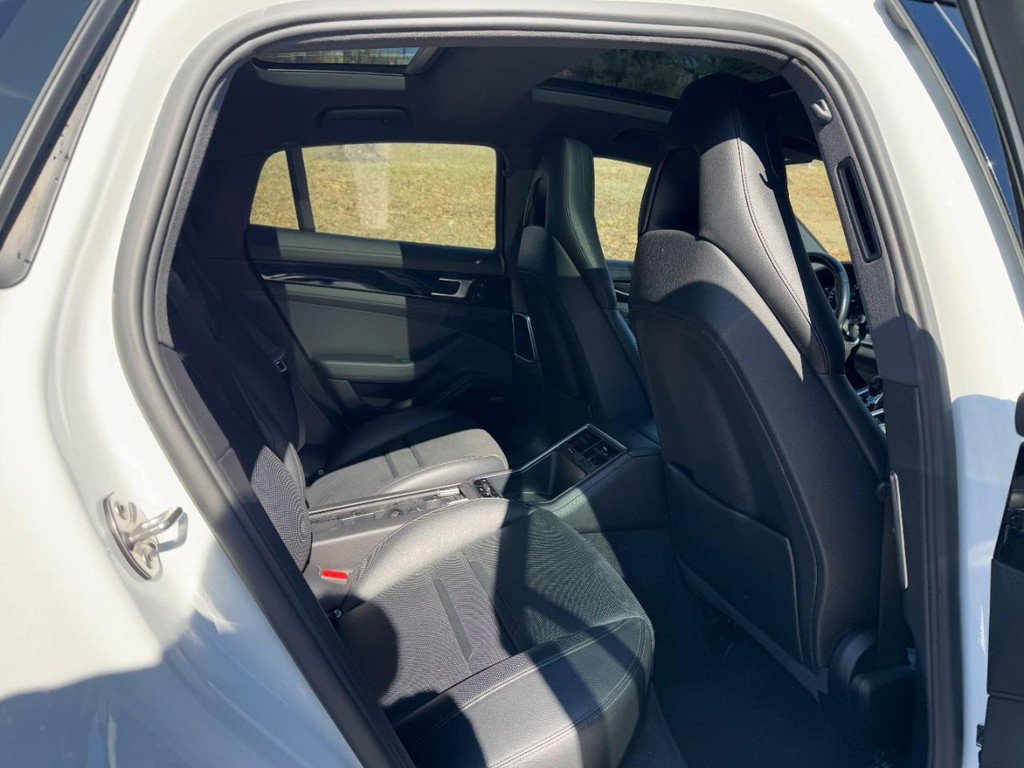 Used 2019 Porsche Panamera 4 image 10
