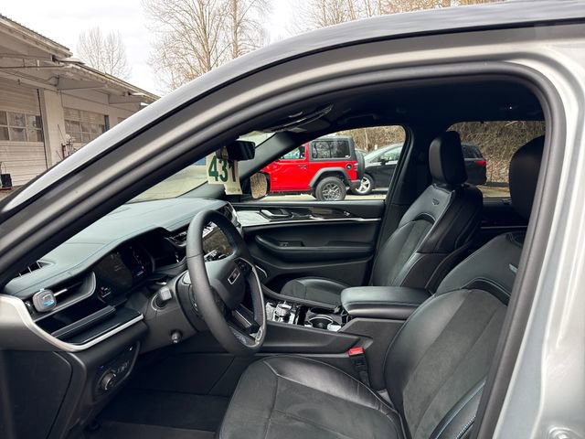 Used 2022 Jeep Grand Cherokee Trailhawk w/ Advanced Protech Group II image 48