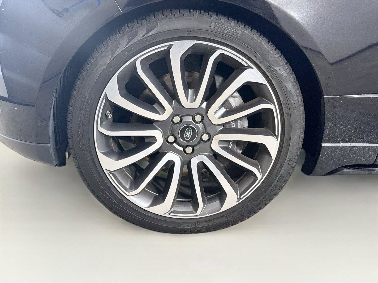 Used 2019 Land Rover Range Rover Supercharged AWD/4WD image 18