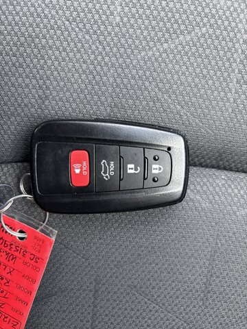 Used 2025 Toyota RAV4 XLE w/ Convenience Package FWD image 32