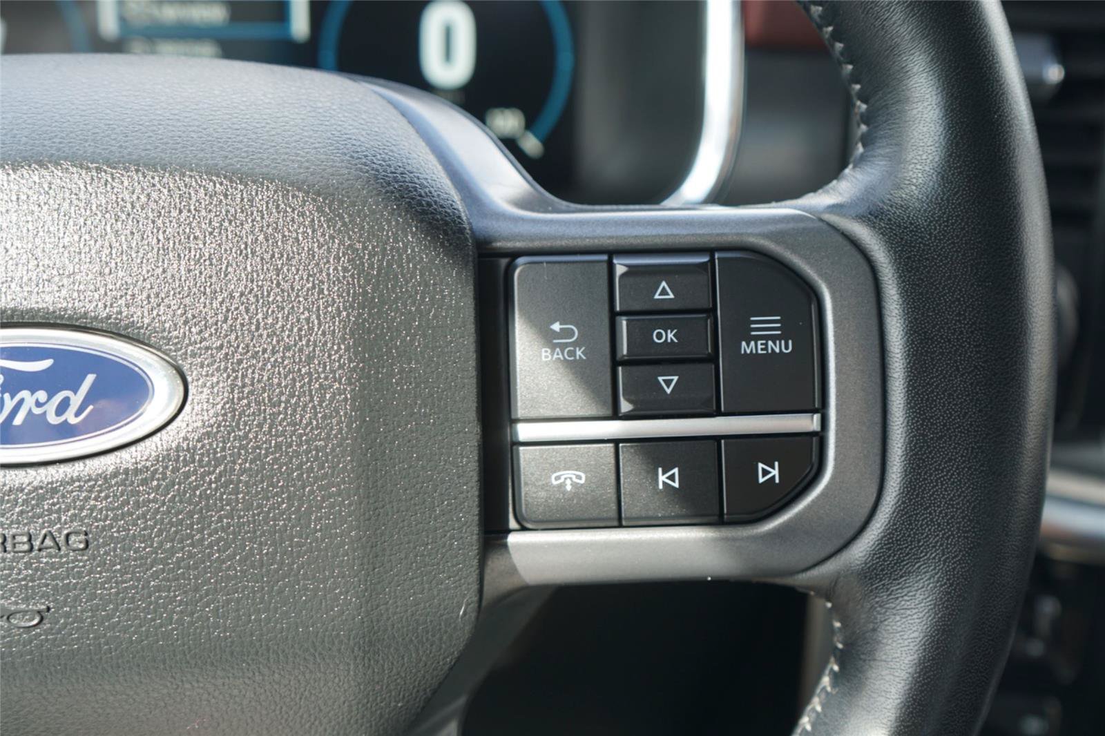 Used 2023 Ford F150 Lariat AWD/4WD image 17