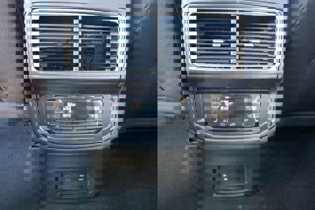 New 2026 Volkswagen Atlas SEL image 33