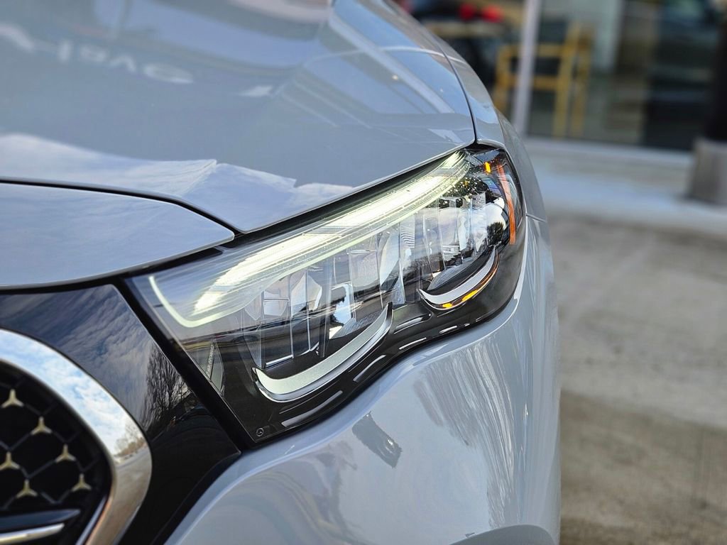 New 2026 Mercedes-Benz E 350 4MATIC Sedan image 10