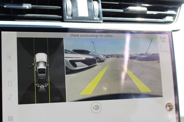 Used 2022 Jaguar XF SE image 13