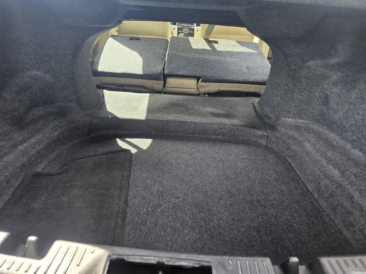 Used 2013 Ford Taurus Limited FWD image 32