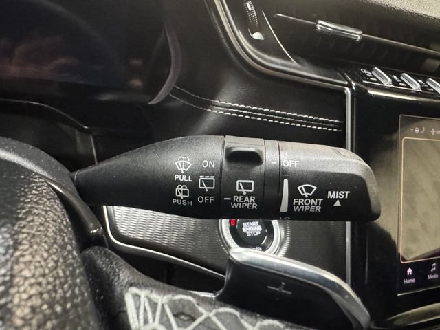 Used 2025 Jeep Grand Cherokee Altitude AWD/4WD image 21