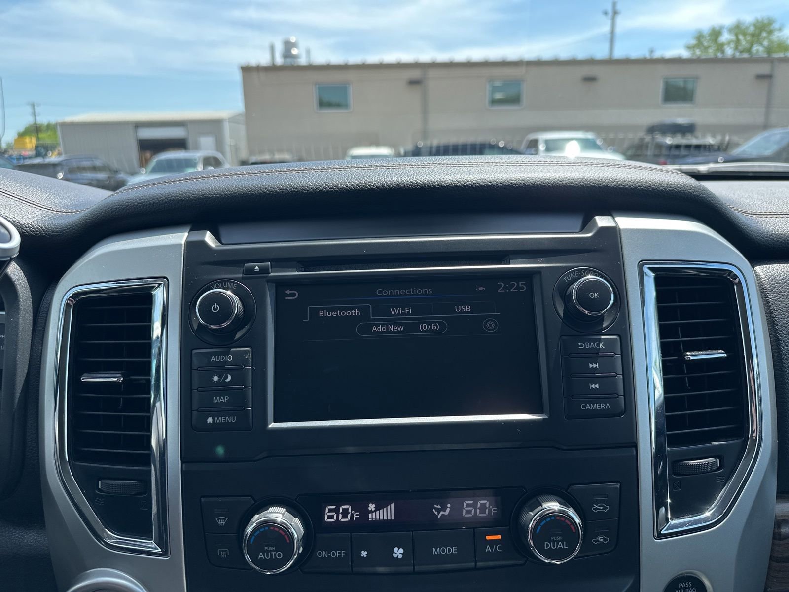 Used 2019 Nissan Titan SL w/ Off-Road Package AWD/4WD image 55