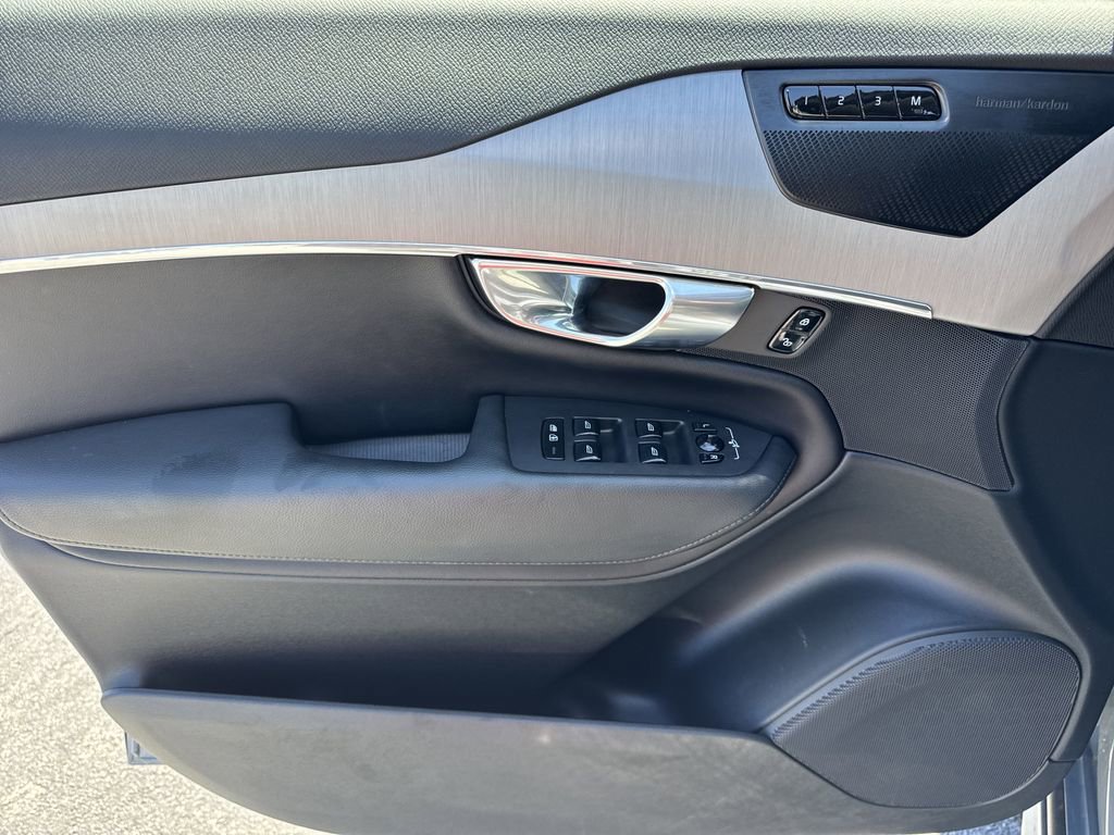 Used 2023 Volvo XC90 B5 Core w/ Climate Package AWD/4WD image 10