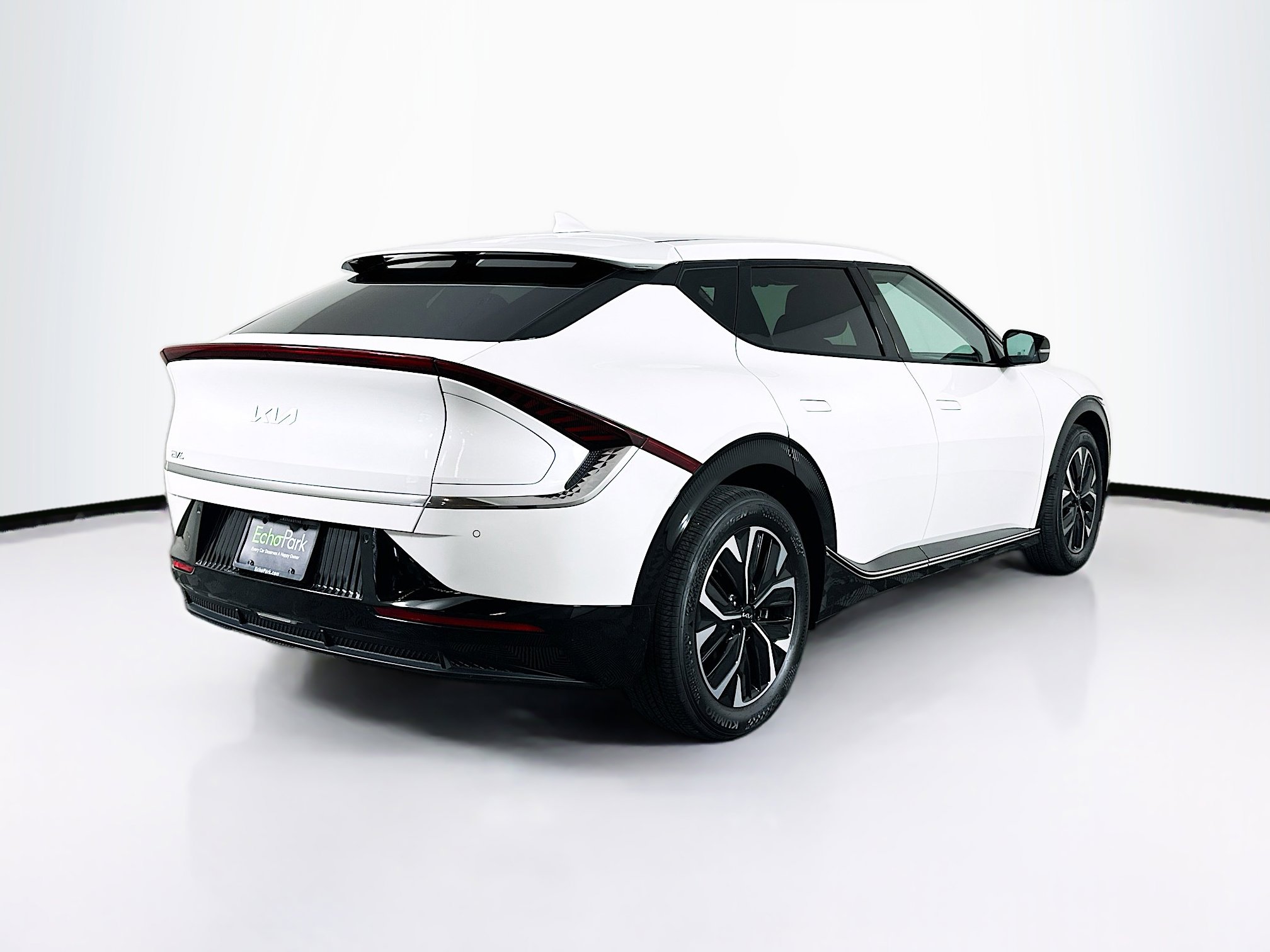 Used 2022 Kia EV6 Wind RWD image 9
