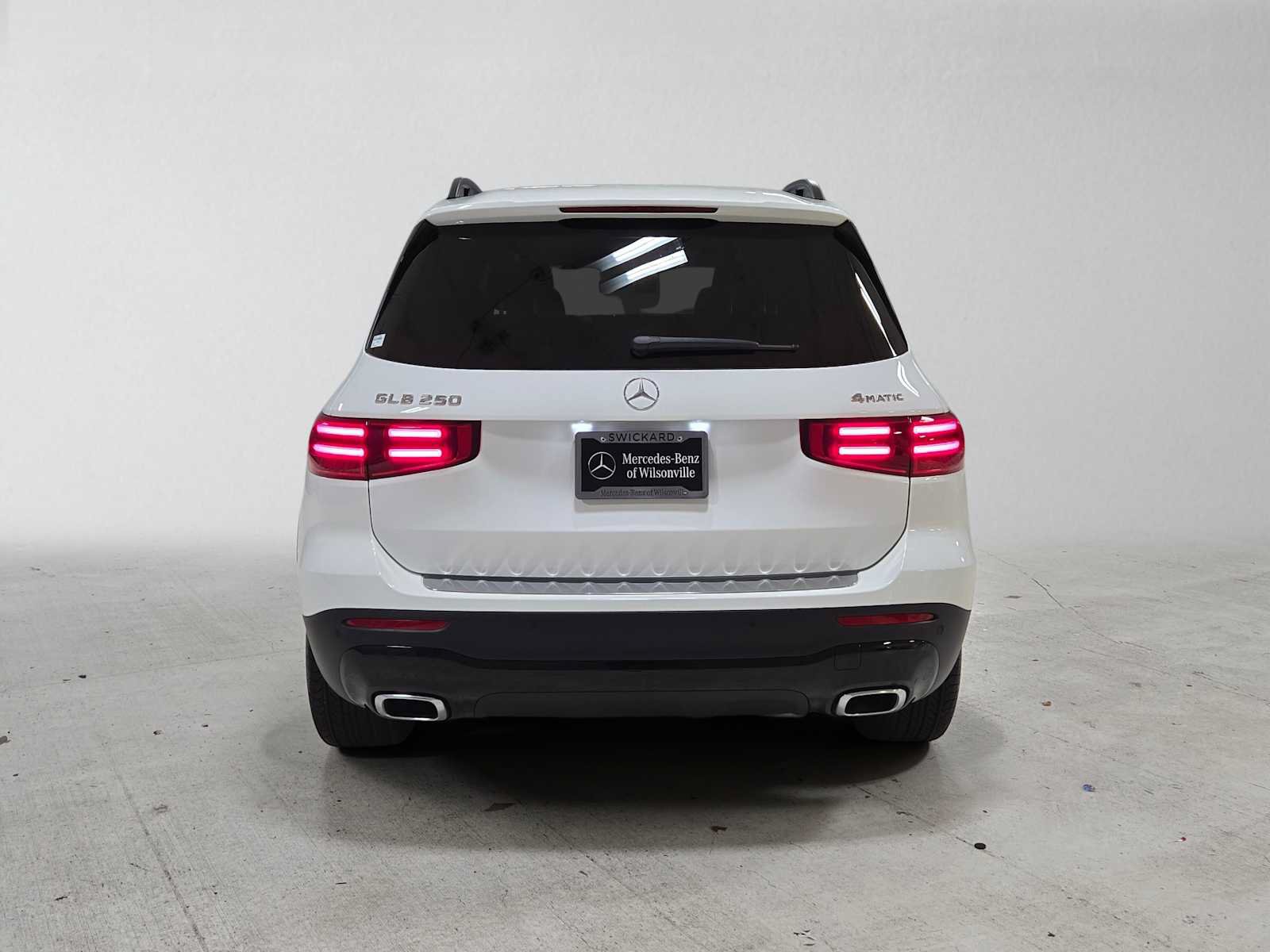 New 2026 Mercedes-Benz GLB 250 4MATIC image 4
