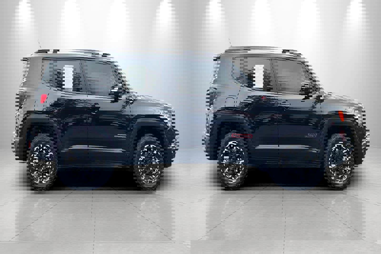 Used 2023 Jeep Renegade Trailhawk w/ Trailhawk Elite Group image 8