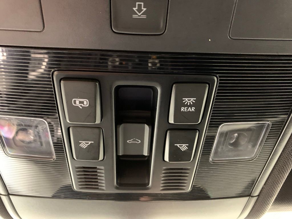 Used 2020 Volkswagen Atlas Cross Sport SE AWD/4WD image 22