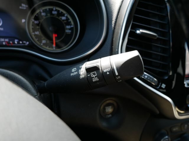 Used 2020 Jeep Cherokee Limited AWD/4WD image 27