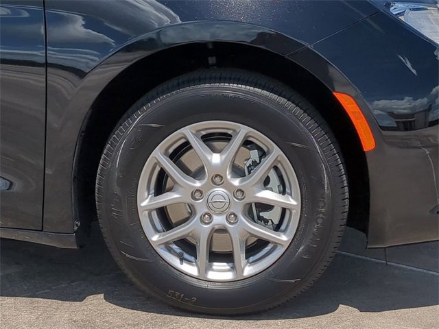 New 2026 Chrysler Voyager LX image 11