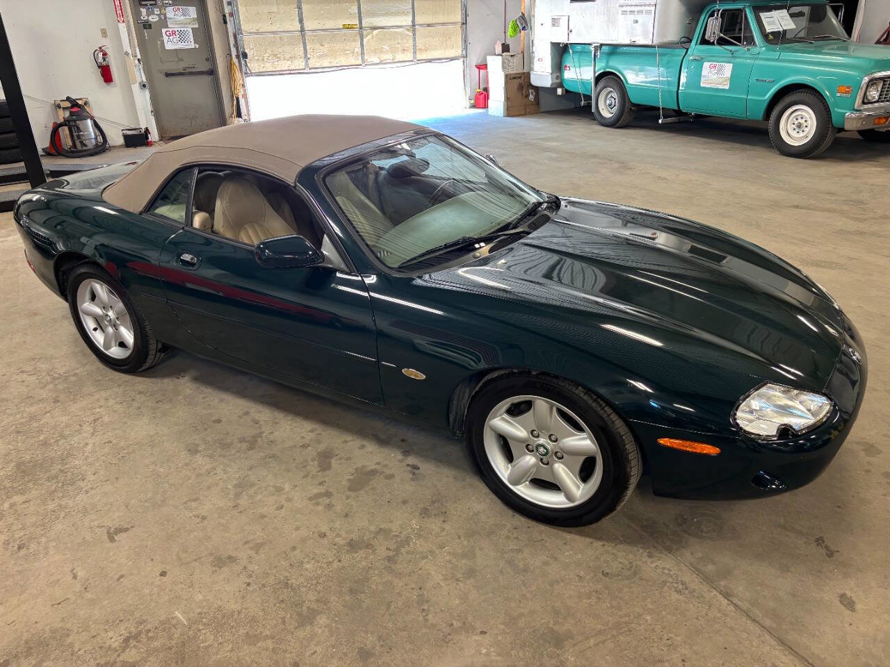Used 1998 Jaguar XK8 Convertible RWD image 16
