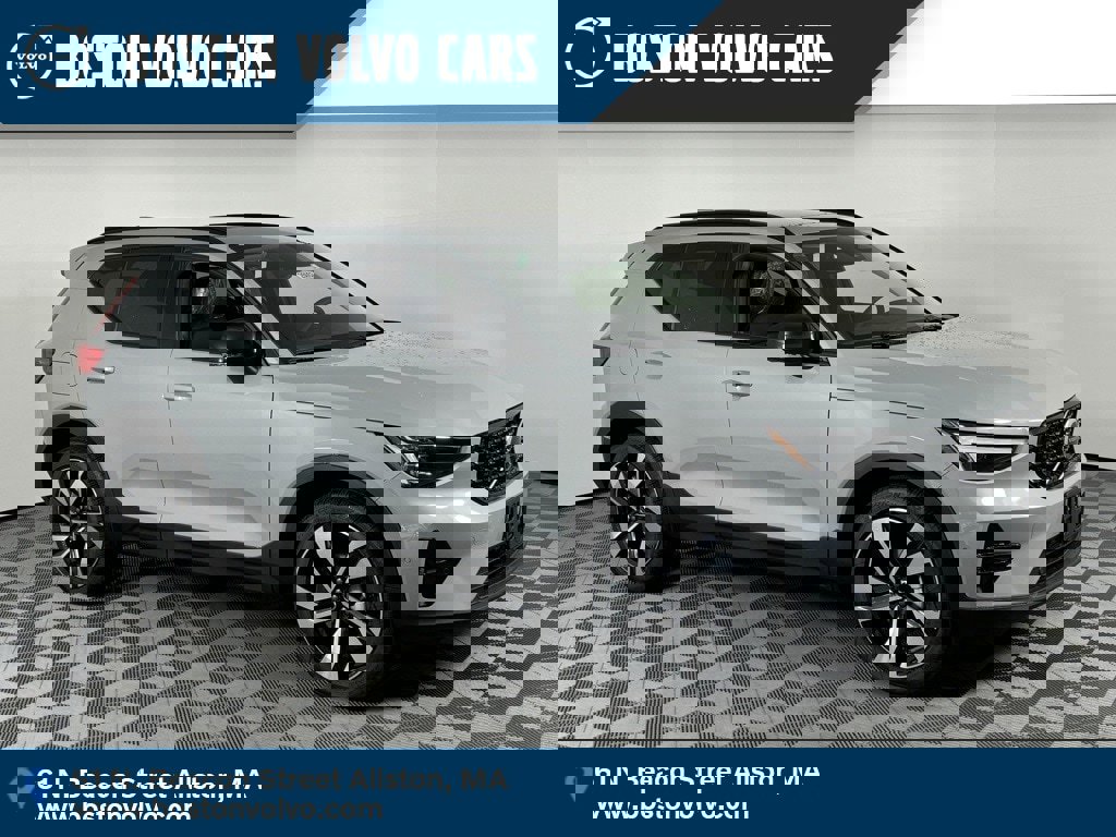 New 2025 Volvo XC40 B5 Ultra w/ Protection Package Premier