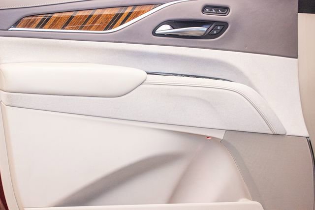Used 2023 Cadillac Escalade ESV Premium Luxury Platinum w/ LPO, Radiant Package image 25