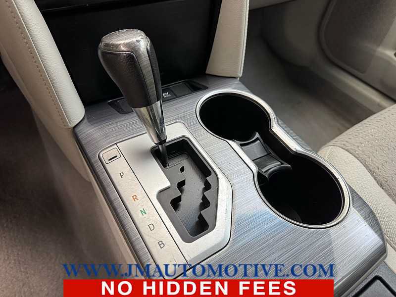 Used 2013 Toyota Camry XLE w/ Convenience Pkg FWD image 32