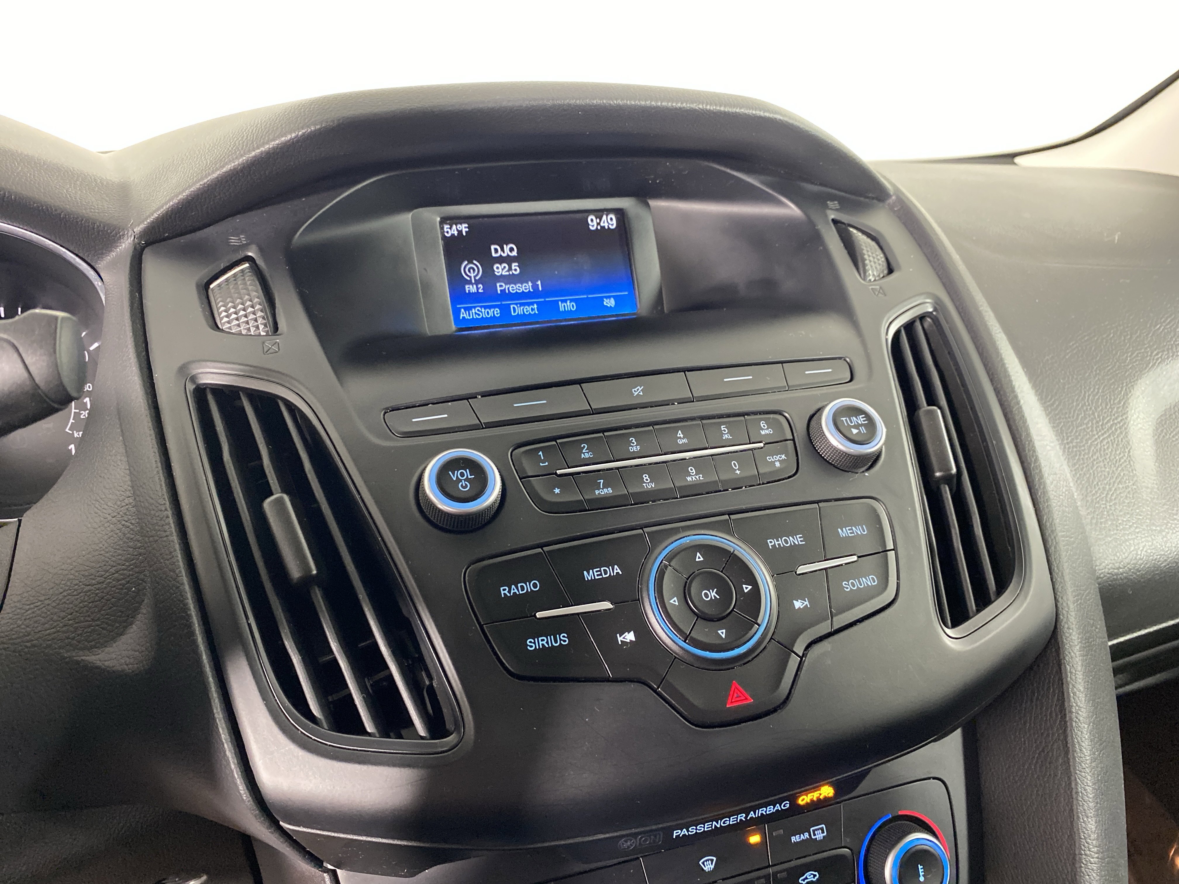 Used 2018 Ford Focus SE image 26