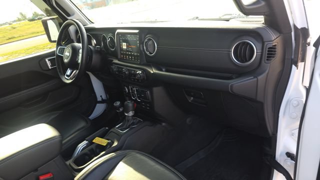 Used 2019 Jeep Wrangler Unlimited Sahara AWD/4WD image 28