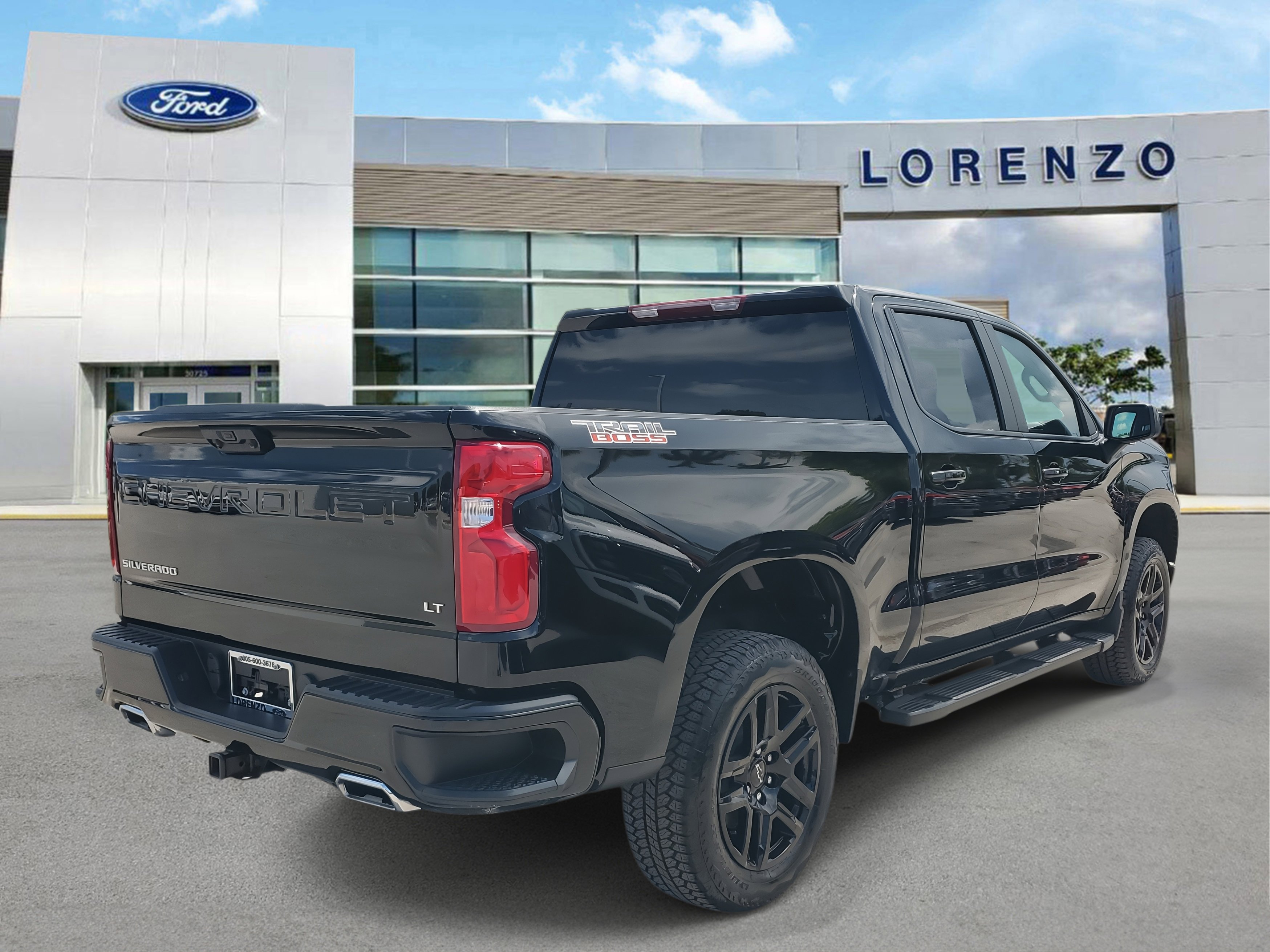 Used 2025 Chevrolet Silverado 1500 LT Trail Boss image 5