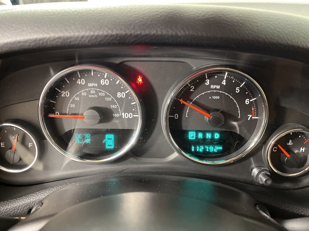 Used 2016 Jeep Wrangler Unlimited Sahara w/ Connectivity Group image 28