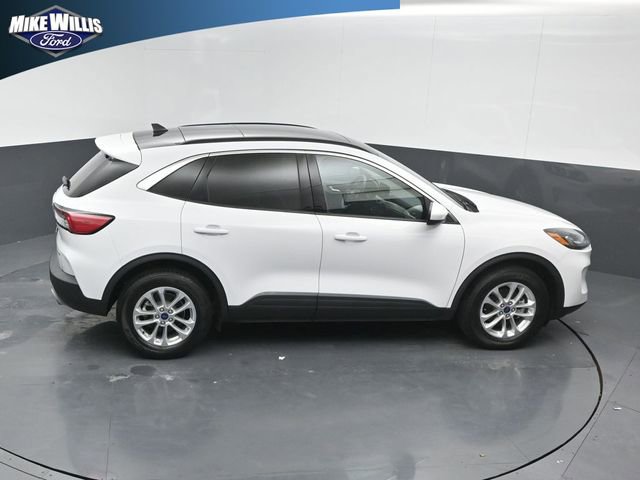 Used 2021 Ford Escape SE w/ Cold Weather Package image 16